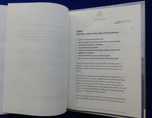 Lade das Bild in den Galerie-Viewer, Mercedes-Benz Vision GST Concept Car - US-Pressemappe Hardcover press-kit 2002