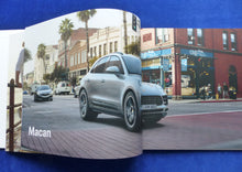 Lade das Bild in den Galerie-Viewer, Porsche Macan S MJ 2019 - Hardcover Prospekt Brochure 12.2018