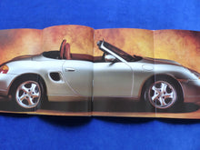 Lade das Bild in den Galerie-Viewer, Porsche Boxster Typ 986 MJ 1999 - Hardcover Prospekt Brochure 07.1998