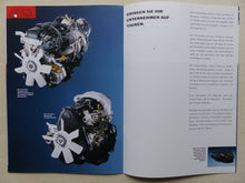 Lade das Bild in den Galerie-Viewer, Toyota HiAce Combi Kasten - Prospekt Brochure + Daten & Ausstattungen 04.1994