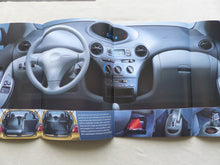 Lade das Bild in den Galerie-Viewer, Toyota Yaris MJ 1999 - Prospekt Brochure + Daten + Preisliste 03.1999