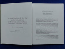 Lade das Bild in den Galerie-Viewer, Mercedes-Benz Ursprung der Sicherheit 1900-2006 - Hardcover Prospekt 04.2008