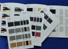 Lade das Bild in den Galerie-Viewer, Porsche Farben Lacke Polster 911 993 996 Boxster 986 - Prospekt Brochure 1998