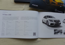 Lade das Bild in den Galerie-Viewer, Mercedes AMG Driving Performance 2014 - 2 Prospekte in Box 07.2013 englisch