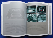 Lade das Bild in den Galerie-Viewer, Mercedes Ignition SLR McLaren E-Klasse AMG MJ 2004 - Hardcover Prospekt 08.2003