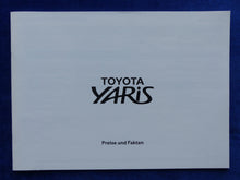 Lade das Bild in den Galerie-Viewer, Toyota Yaris MJ 2018 - Prospekt Brochure + Preisliste 01.2018
