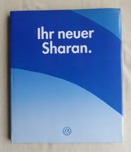 Lade das Bild in den Galerie-Viewer, VW Sharan MJ 1998 - Buch Hardcover Prospekt Brochure 10.1997