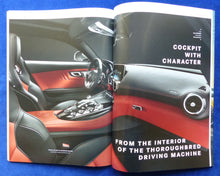 Lade das Bild in den Galerie-Viewer, Mercedes AMG GT Magazin 2014 - Großformat Prospekt Brochure 2014 englisch