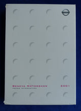 Lade das Bild in den Galerie-Viewer, Nissan Z Concept Chappo Concept X-Trail - Pressemappe Foto CD-Rom press-kit 2001