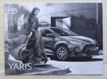 Lade das Bild in den Galerie-Viewer, Toyota Yaris Premiere Edition MJ 2021 - Prospekt Brochure + Preisliste 09.2020