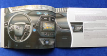 Lade das Bild in den Galerie-Viewer, Toyota Prius Plug-In Hybrid MJ 2020 - Prospekt Brochure + Preisliste 09.2019