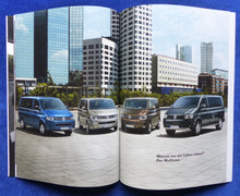 Lade das Bild in den Galerie-Viewer, VW Bus T5 Multivan Highline MJ 2011 - Prospekt Brochure + Preisliste 05.2010