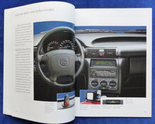 Lade das Bild in den Galerie-Viewer, Opel Astra GSi Caravan 16V Cabrio MJ 1994 - Prospekt Brochure 01.1994