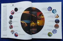 Lade das Bild in den Galerie-Viewer, VW New Beetle MJ 2000 - Buch Hardcover Prospekt Brochure 10.1999