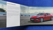 Lade das Bild in den Galerie-Viewer, Porsche Panamera GTS MJ 2012 - Hardcover Prospekt Brochure 10.2011 im Schuber