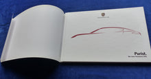 Lade das Bild in den Galerie-Viewer, Porsche Panamera GTS MJ 2012 - Hardcover Prospekt Brochure 10.2011 im Schuber