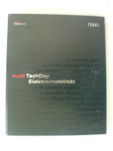 Lade das Bild in den Galerie-Viewer, Audi TechDay Elektromobilität A1 Q5 R8 - Hardcover-Pressemappe + CD 11.2010