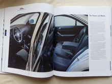 Lade das Bild in den Galerie-Viewer, VW Bora Limousine - Buch Hardcover Prospekt Brochure 03.1999