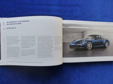Lade das Bild in den Galerie-Viewer, Porsche 911 Carrera Cabrio Typ 991 MJ 2013 - Hardcover Prospekt Brochure 05.2012 - car-brochure