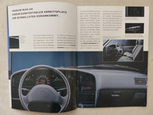 Lade das Bild in den Galerie-Viewer, Toyota Hilux MJ 1994 - Prospekt Brochure + Daten & Ausstattungen 07.1993