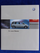 Lade das Bild in den Galerie-Viewer, VW Sharan I Facelift MJ 2003 - Buch + CD-Rom Hardcover Prospekt Brochure 06.2002