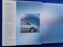 Lade das Bild in den Galerie-Viewer, VW Sharan I Facelift MJ 2003 - Buch + CD-Rom Hardcover Prospekt Brochure 06.2002