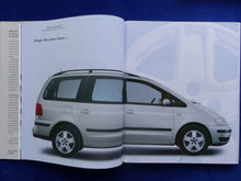 Lade das Bild in den Galerie-Viewer, VW Sharan I Facelift MJ 2003 - Buch + CD-Rom Hardcover Prospekt Brochure 06.2002