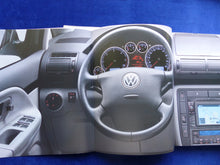 Lade das Bild in den Galerie-Viewer, VW Sharan I Facelift MJ 2003 - Buch + CD-Rom Hardcover Prospekt Brochure 06.2002