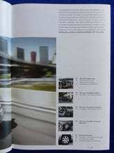 Lade das Bild in den Galerie-Viewer, VW Bus T5 Caravelle MJ 2010 - Prospekt Brochure 10.2009