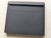 Lade das Bild in den Galerie-Viewer, Audi A8 quattro Premiere Typ D5 - Hardcover Prospekt Brochure 09.2017 in Box