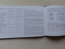 Lade das Bild in den Galerie-Viewer, Audi RS Q3 Performance quattro MJ 2017 - Hardcover Prospekt Brochure 04.2016