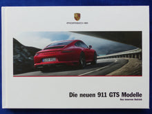 Lade das Bild in den Galerie-Viewer, Porsche 911 GTS Modelle Typ 991 MJ 2017 - Hardcover Prospekt Brochure 01.2017