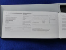 Lade das Bild in den Galerie-Viewer, Audi R8 GT Spyder - Limited 1 of 333 - Hardcover Prospekt Brochure 07.2011