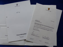 Lade das Bild in den Galerie-Viewer, Porsche Cayman S Weltpremiere Typ 987c - Pressemappe CD-Rom press-kit 09.2005