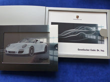 Lade das Bild in den Galerie-Viewer, Porsche 911 Carrera GTS Typ 997 MJ 2011 Bild & Prospekt Brochure in Box 08.2010