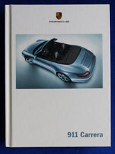 Lade das Bild in den Galerie-Viewer, Porsche 911 Carrera Cabrio Typ 997 MJ 2006 - Hardcover Prospekt Brochure 06.2005