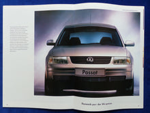 Lade das Bild in den Galerie-Viewer, VW Passat Limousine MJ 1998 - Prospekt Brochure + Daten & Ausstattungen 10.1997