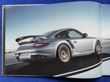 Lade das Bild in den Galerie-Viewer, Porsche 911 GT2 RS Typ 997 MJ 2011 - Hardcover Prospekt + Preisliste 05.2010