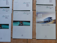 Lade das Bild in den Galerie-Viewer, Konvolut 27 Prospekte Mercedes LKW Actros 2531 2548 2643 3240 3357 3335 4140