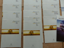 Lade das Bild in den Galerie-Viewer, Konvolut 31 Prospekte Mercedes LKW Atego 715 815 817 923 1523 1823 2523 2528