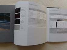 Lade das Bild in den Galerie-Viewer, BMW Individual 3er Limousine Touring E90 MJ 2007 - Hardcover Prospekt 02.2006