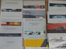 Lade das Bild in den Galerie-Viewer, Konvolut Sammlung 50 Prospekte Mercedes PKW C-Klasse E-Klasse S-Klasse '95-2000