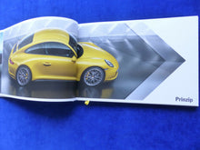 Lade das Bild in den Galerie-Viewer, Porsche 911 Carrera Targa Typ 991 MJ 2016 - Hardcover Prospekt Brochure 10.2015