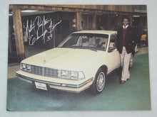 Lade das Bild in den Galerie-Viewer, Walter Payton NFL Chicago Bears - Buick Promo Autogramm - US-Prospekt Brochure
