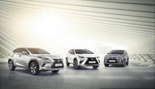 Lade das Bild in den Galerie-Viewer, Lexus New 2018 NX CT 200h - Pressemappe IAA Frankfurt 2017 + USB 8 GB englisch

