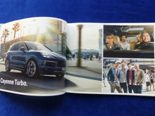 Lade das Bild in den Galerie-Viewer, Porsche Cayenne S Turbo Typ PO536 MJ 2018 - Hardcover Prospekt Brochure 09.2017
