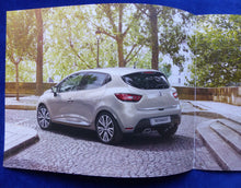 Lade das Bild in den Galerie-Viewer, Renault Clio Initiale Paris Sondermodell MJ 2016 - Prospekt Brochure 01.2016
