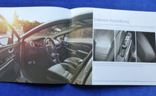 Lade das Bild in den Galerie-Viewer, Renault Clio Initiale Paris Sondermodell MJ 2016 - Prospekt Brochure 01.2016
