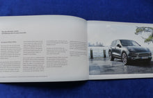 Lade das Bild in den Galerie-Viewer, Porsche Cayenne Platinum Edition MJ 2014 - Prospekt Brochure 12.2013
