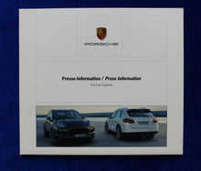 Lade das Bild in den Galerie-Viewer, Porsche Cayenne Hybrid Turbo - Presse-Information DVD Media presskit 04.2010
